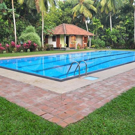 Soba Lanka Holiday Resort Melsiripura Buitenkant foto
