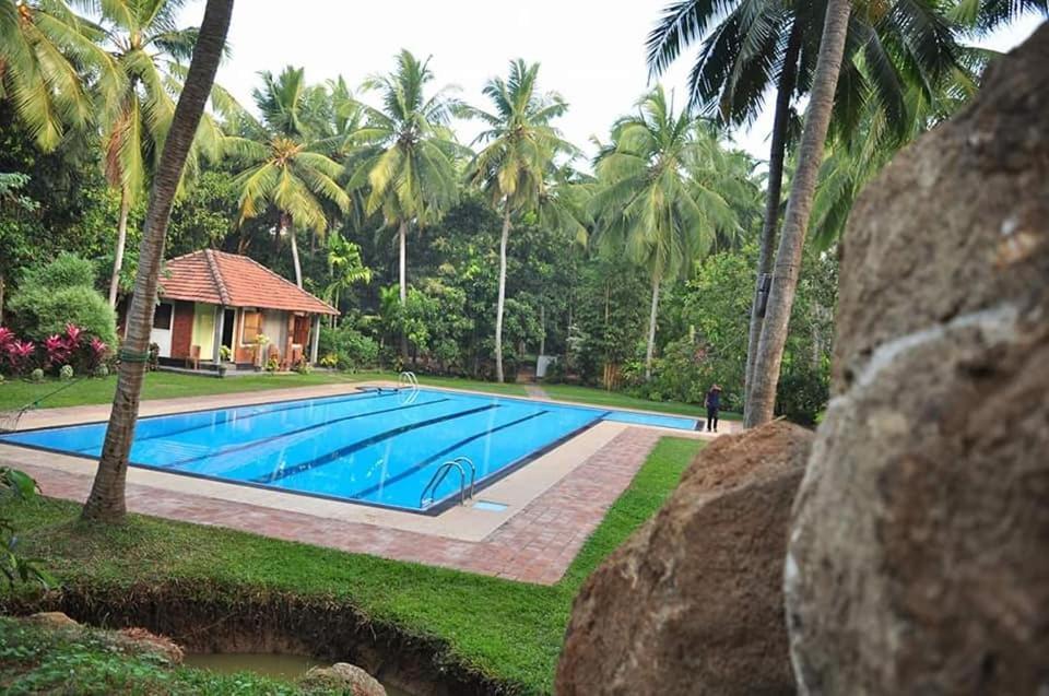 Soba Lanka Holiday Resort Melsiripura Buitenkant foto
