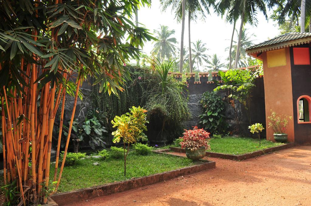 Soba Lanka Holiday Resort Melsiripura Buitenkant foto