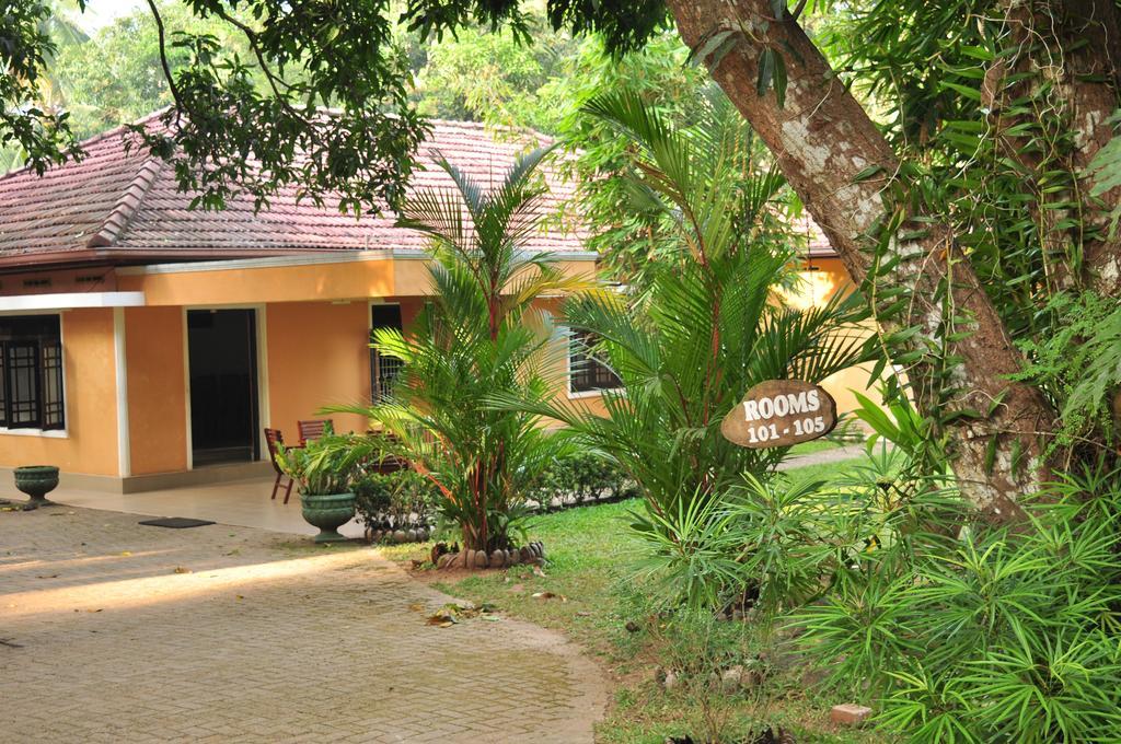 Soba Lanka Holiday Resort Melsiripura Buitenkant foto