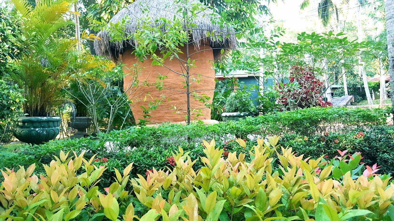 Soba Lanka Holiday Resort Melsiripura Buitenkant foto